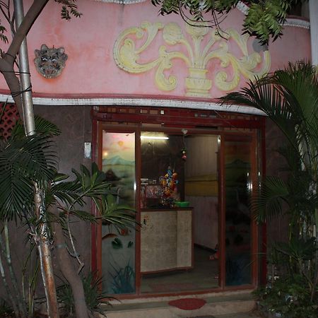Hôtel Rising Sun à Chennai Extérieur photo